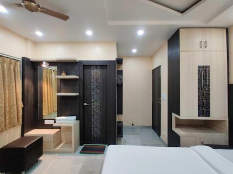 Dharmatala Inn Calcutta Extérieur photo